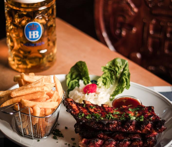 Rippchen mit Bier